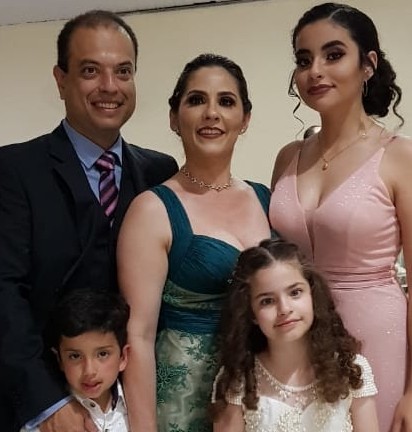 FAMÍLIA CARVALHO - FOTO REAL
